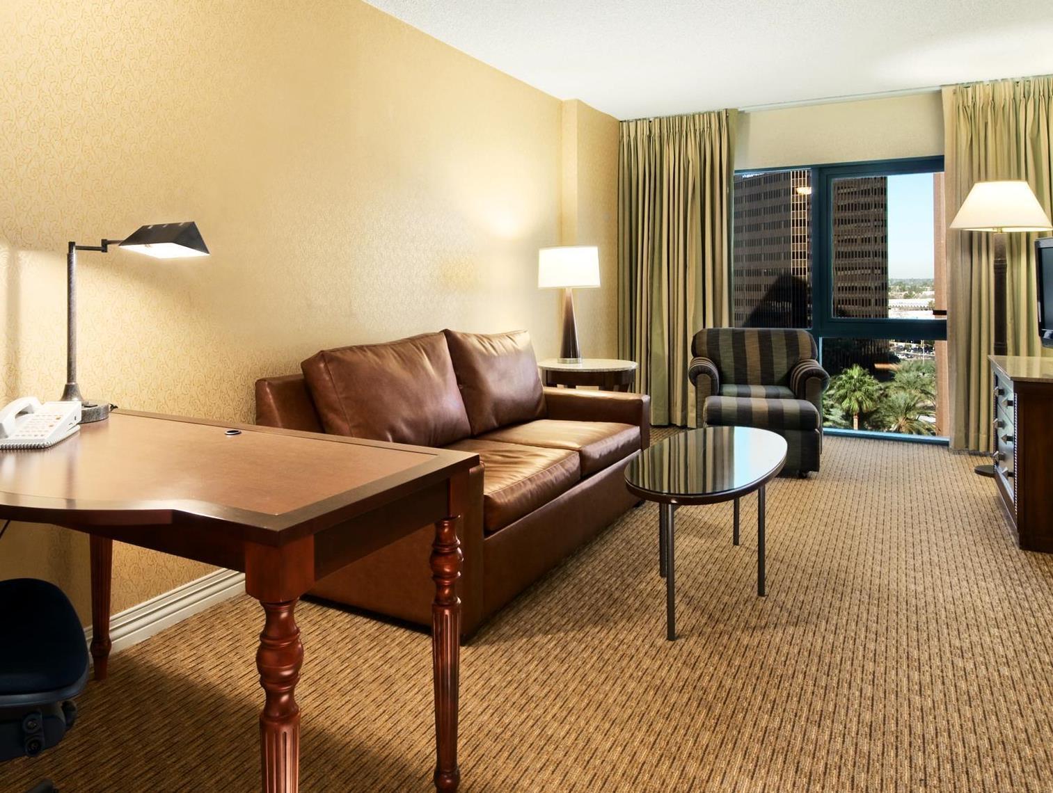 Hotel Embassy By Hilton Downtown North